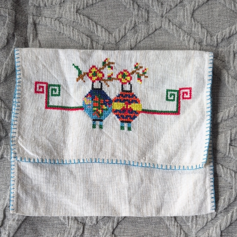 *2/$20 Closet Clearout* Vintage Handcrafted Embroidered Linen Pouch